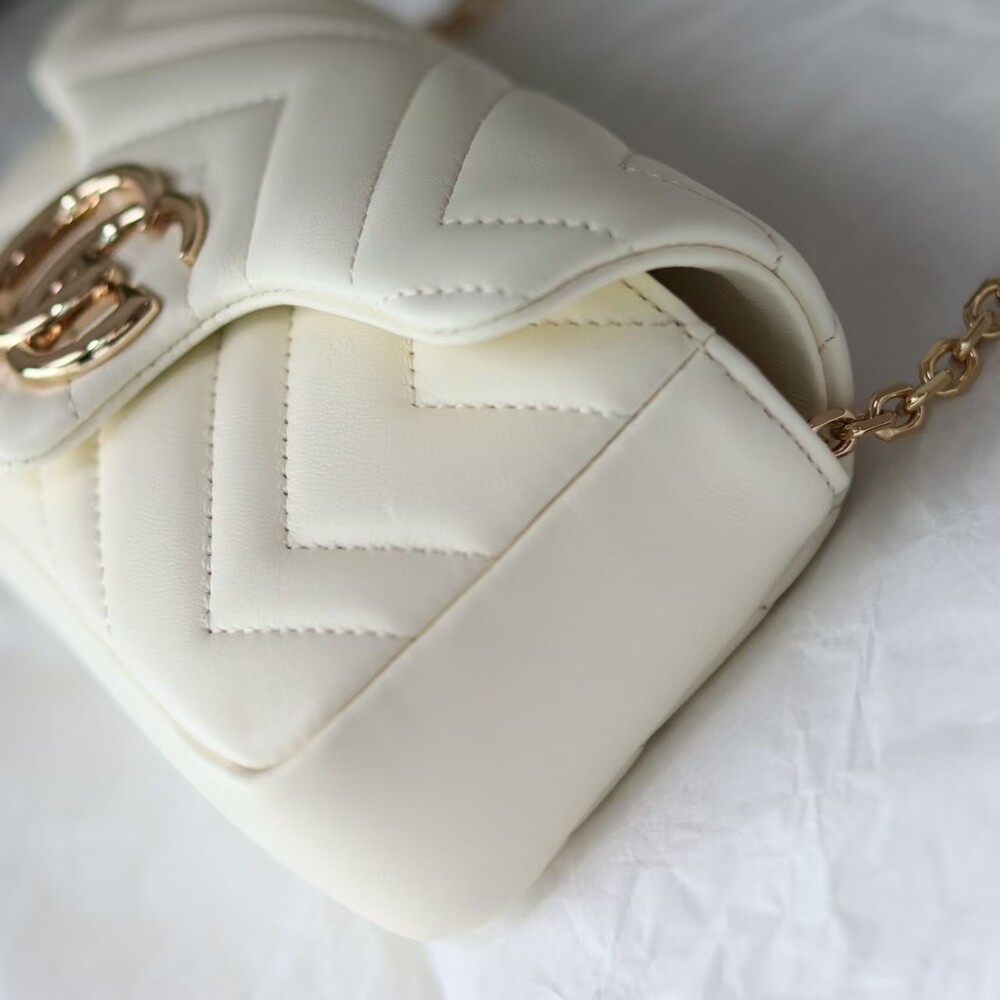 Gucci GG Marmont Mini White Quilted Leather Chain Shoulder Bag